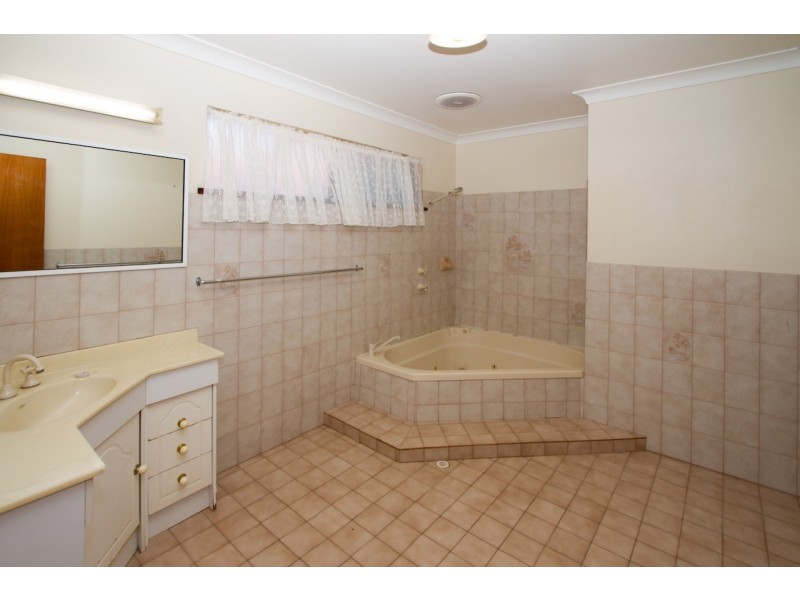 24 Glenview Street, Mount Tarcoola WA 6530