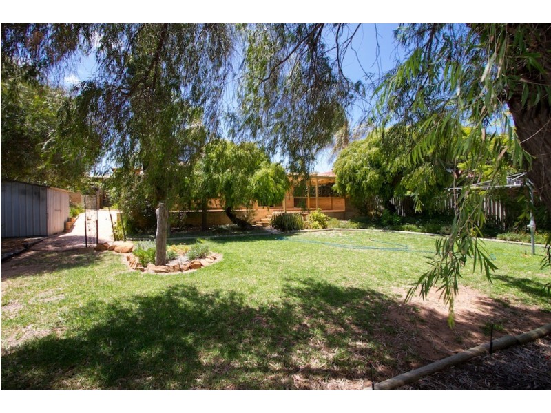 24 Glenview Street, Mount Tarcoola WA 6530