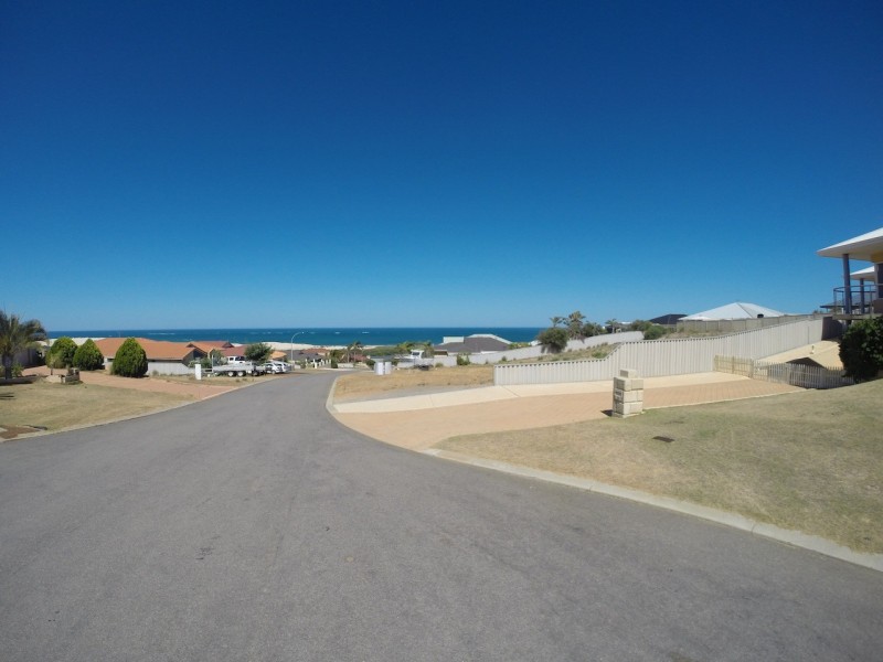 21 Pelican Rise, Wandina WA 6530