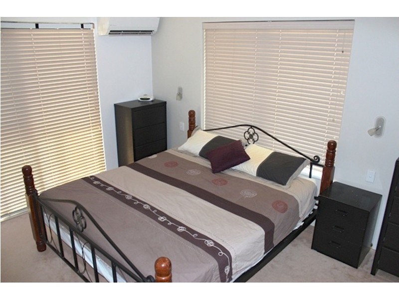 6 Clara Court, Wandina WA 6530