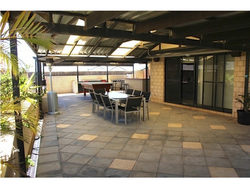 6 Clara Court, Wandina WA 6530