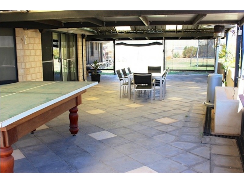 6 Clara Court, Wandina WA 6530