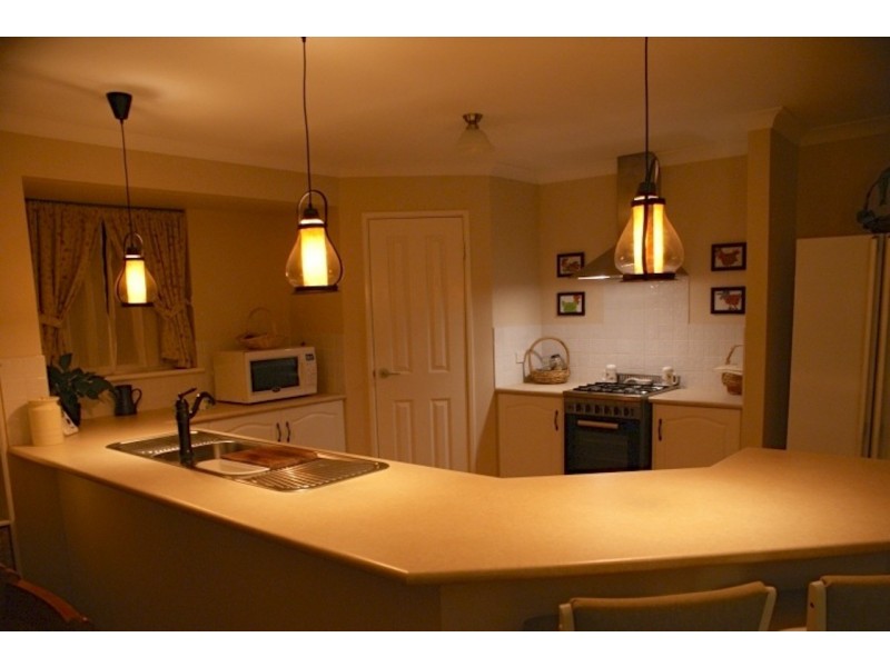 6 Angler Parade, Drummond Cove WA 6532