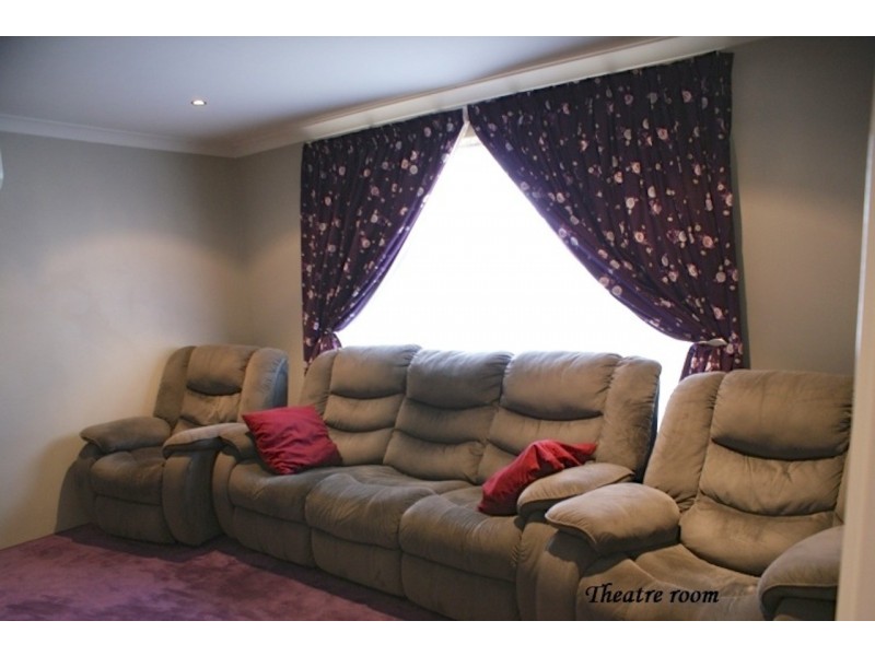 6 Angler Parade, Drummond Cove WA 6532