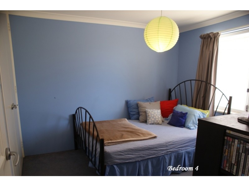 6 Angler Parade, Drummond Cove WA 6532