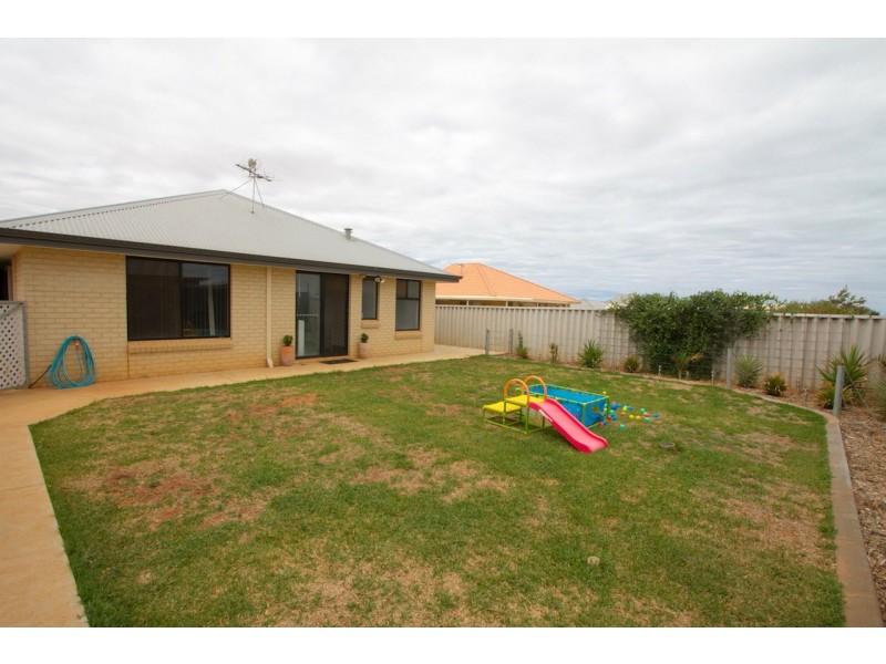 44 Ego Creek Loop, Waggrakine WA 6530