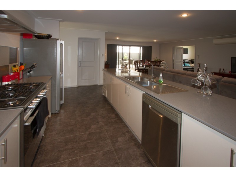 19 Andrew Lane, Waggrakine WA 6530