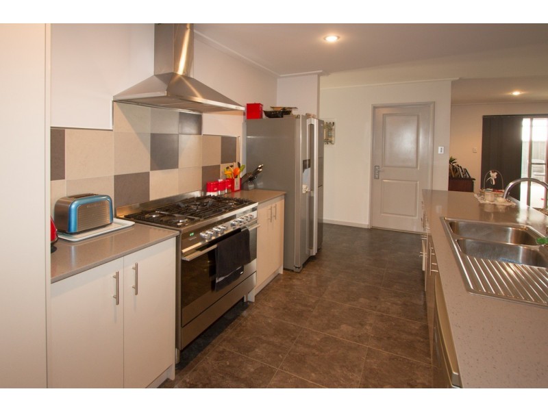 19 Andrew Lane, Waggrakine WA 6530