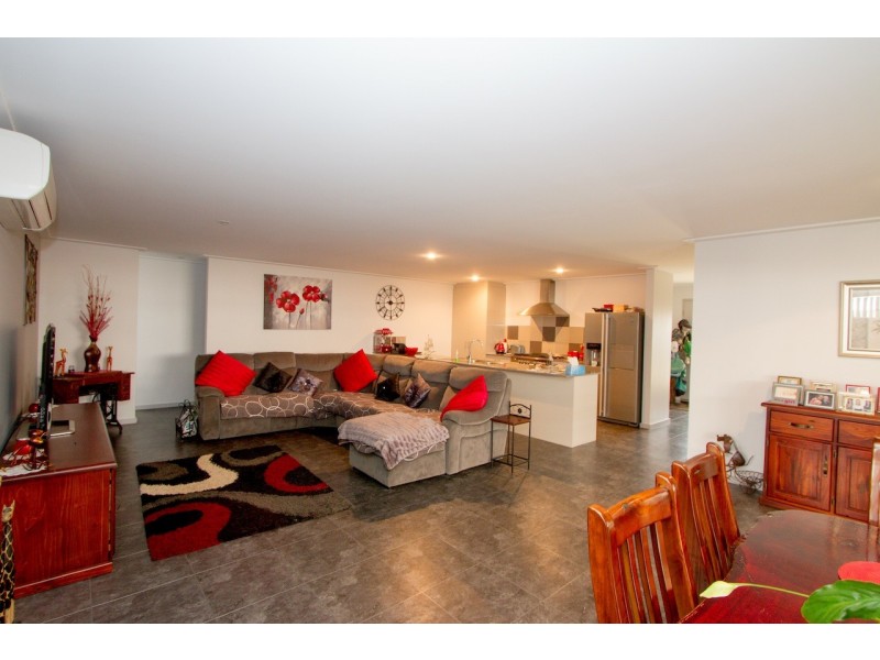 19 Andrew Lane, Waggrakine WA 6530