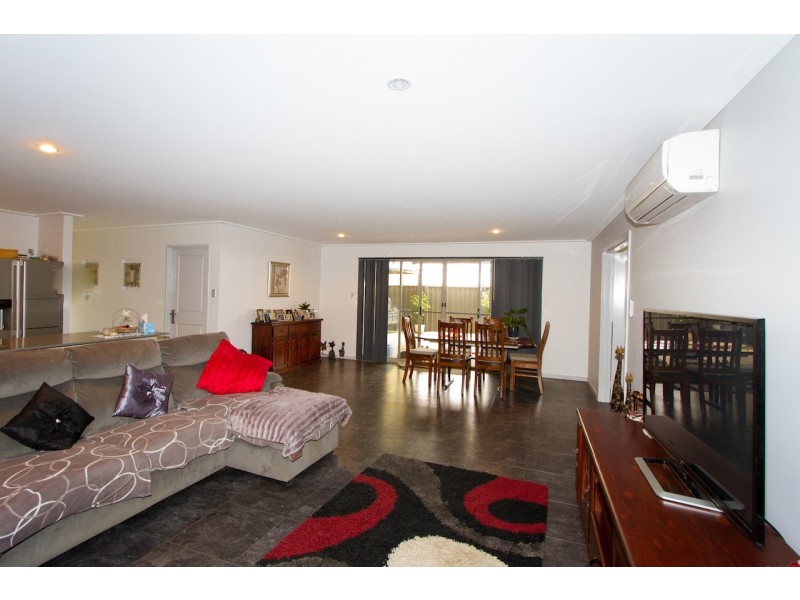 19 Andrew Lane, Waggrakine WA 6530