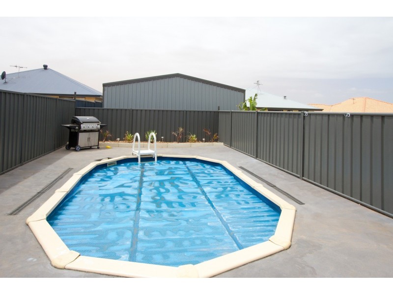 19 Andrew Lane, Waggrakine WA 6530