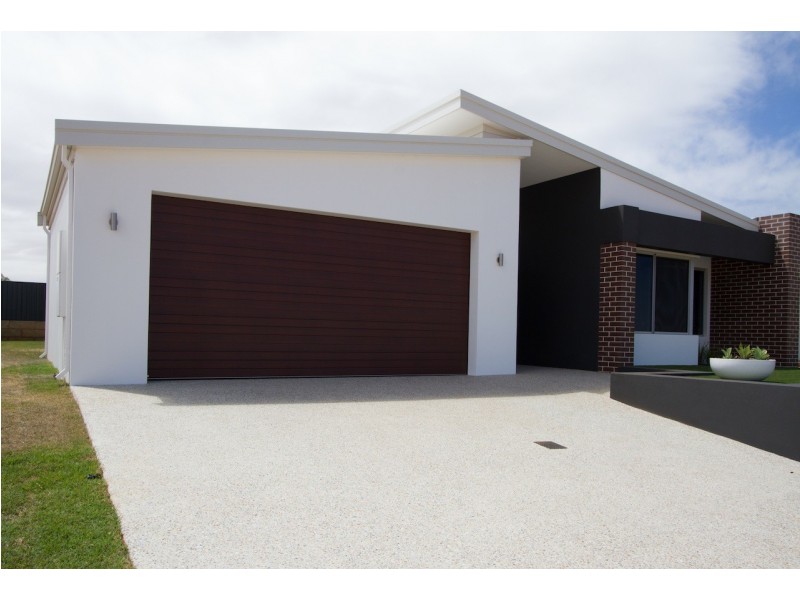 15 Mistral Crest, Drummond Cove WA 6532