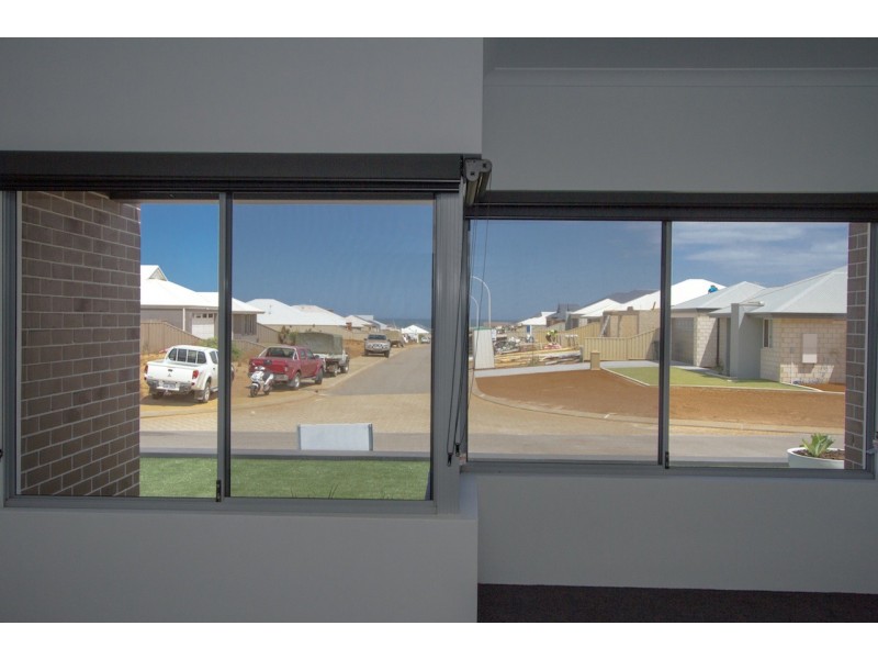 15 Mistral Crest, Drummond Cove WA 6532