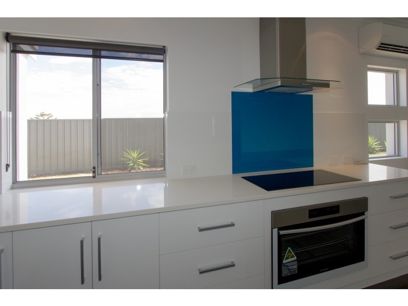 15 Mistral Crest, Drummond Cove WA 6532