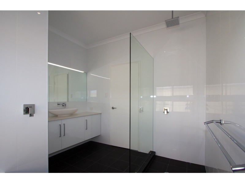 15 Mistral Crest, Drummond Cove WA 6532