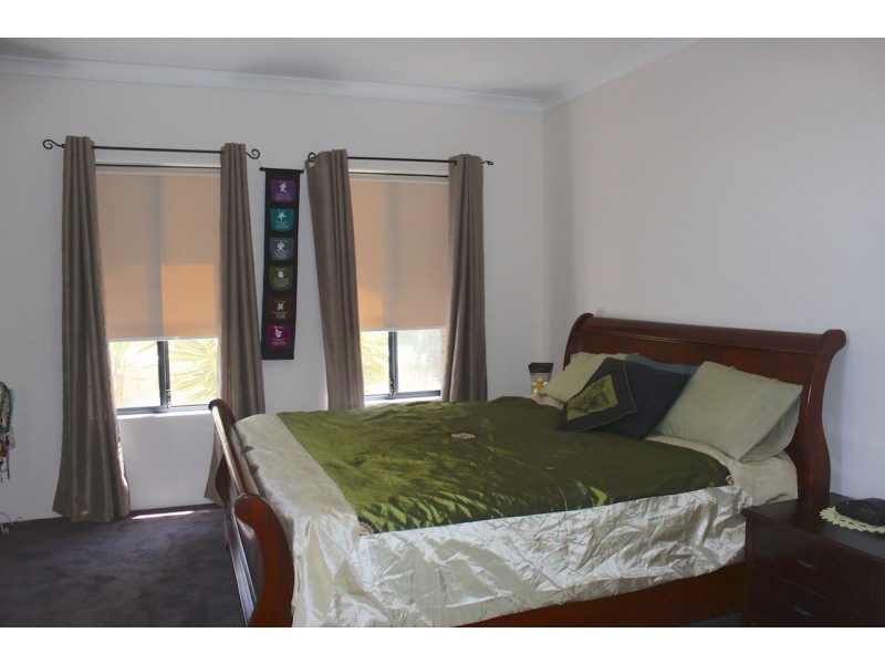 28 Reef Boulevard, Drummond Cove WA 6532