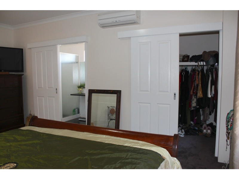 28 Reef Boulevard, Drummond Cove WA 6532