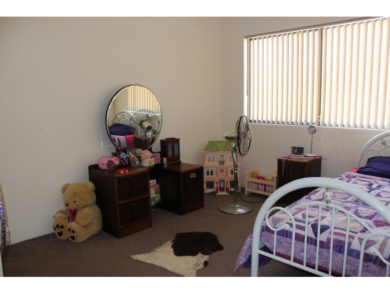 28 Reef Boulevard, Drummond Cove WA 6532