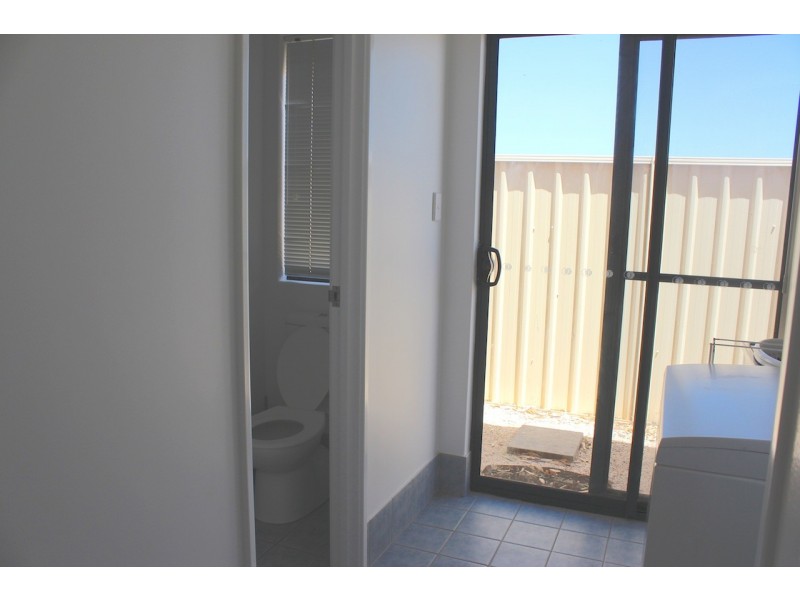 28 Reef Boulevard, Drummond Cove WA 6532