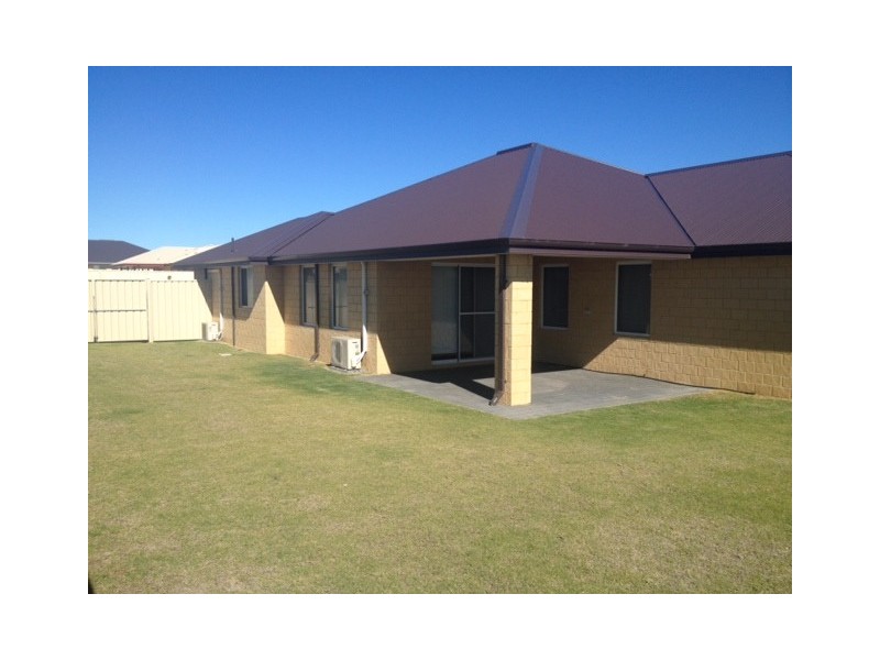 18 Waterwitch Outlook, Wandina WA 6530