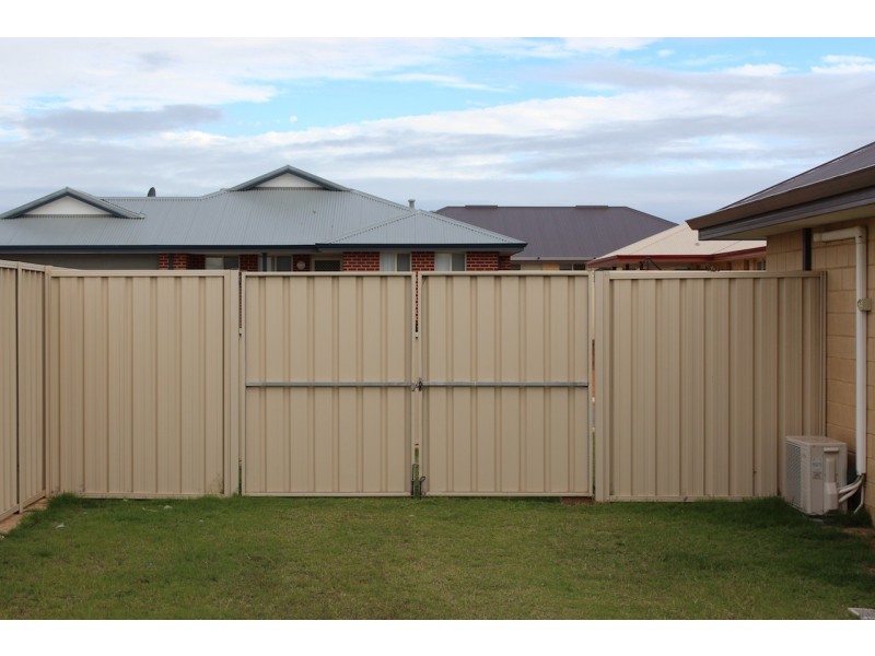 18 Waterwitch Outlook, Wandina WA 6530