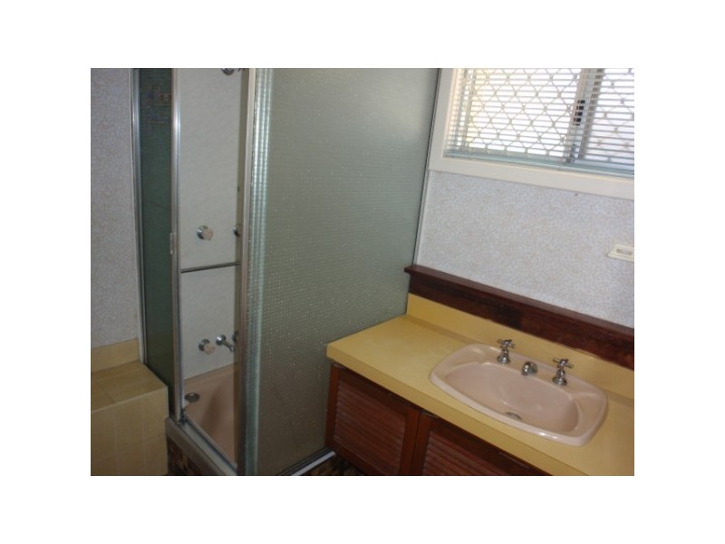 42 Charles Street, Bluff Point WA 6530