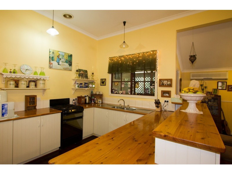 180 Shenton Street, Beachlands WA 6530