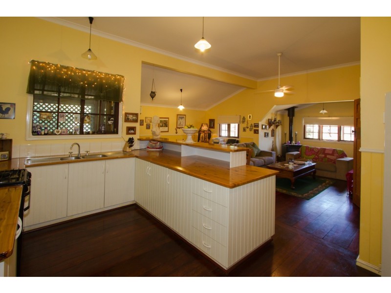 180 Shenton Street, Beachlands WA 6530