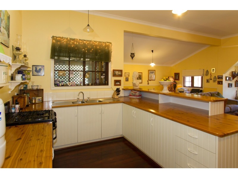 180 Shenton Street, Beachlands WA 6530