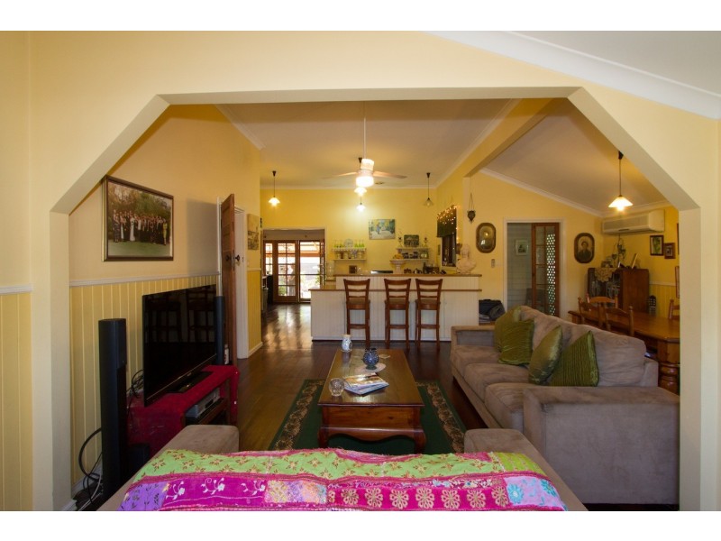 180 Shenton Street, Beachlands WA 6530