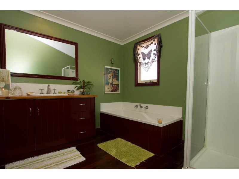 180 Shenton Street, Beachlands WA 6530