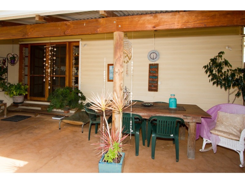 180 Shenton Street, Beachlands WA 6530