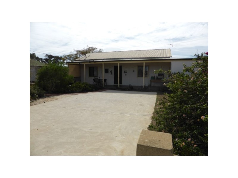 237 Second Street, Wonthella WA 6530