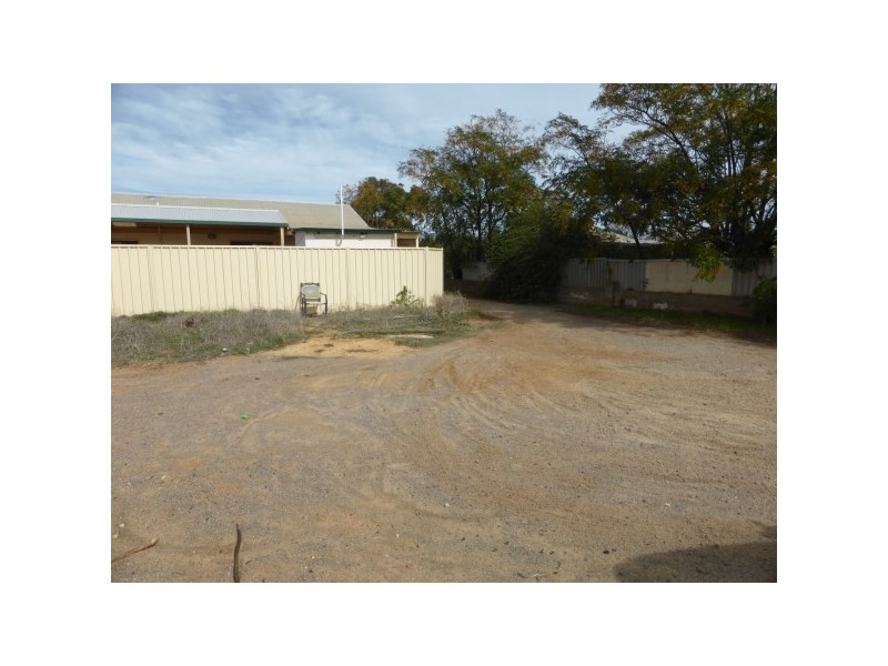 237 Second Street, Wonthella WA 6530