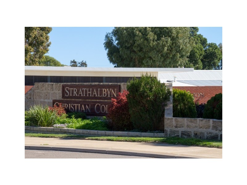 31 Strathalbyn Road, Strathalbyn WA 6530
