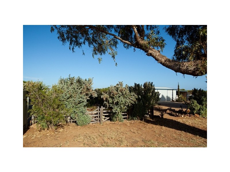 45 and 47 Hall Road, Waggrakine WA 6530