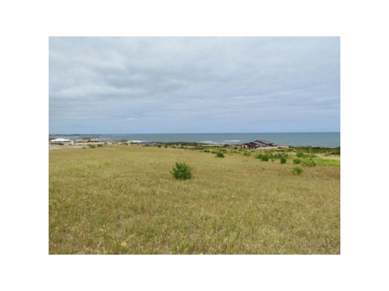 1 Oceanside Boulevard, Dongara WA 6525