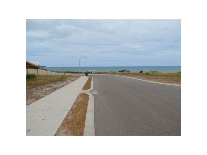 1 Oceanside Boulevard, Dongara WA 6525