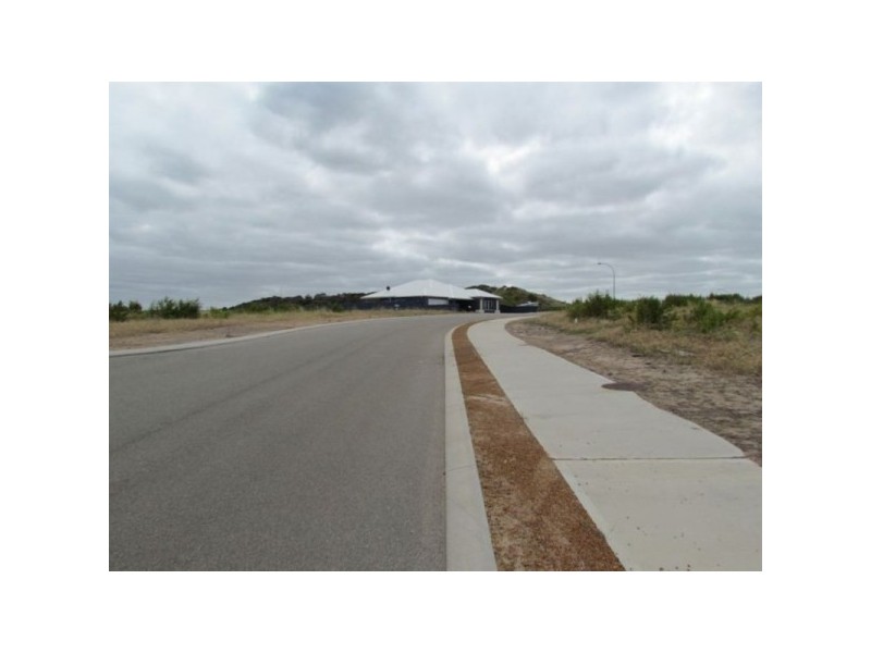 1 Oceanside Boulevard, Dongara WA 6525