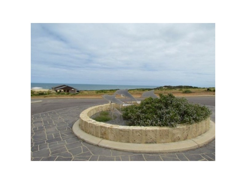 1 Oceanside Boulevard, Dongara WA 6525