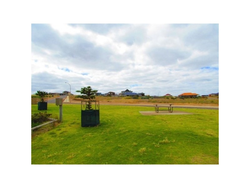 1 Oceanside Boulevard, Dongara WA 6525