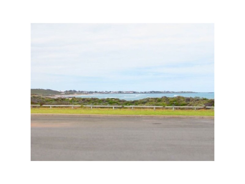 1 Oceanside Boulevard, Dongara WA 6525