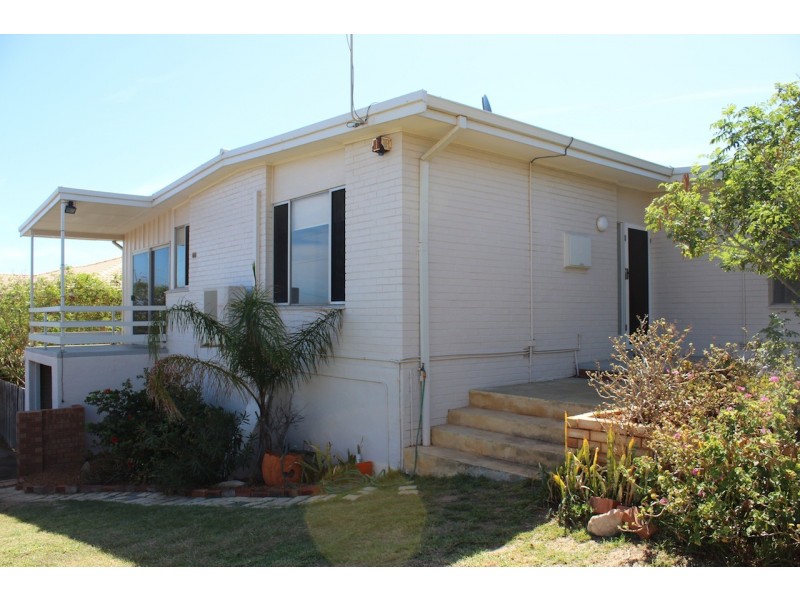 1 Malcolm Street, Bluff Point WA 6530
