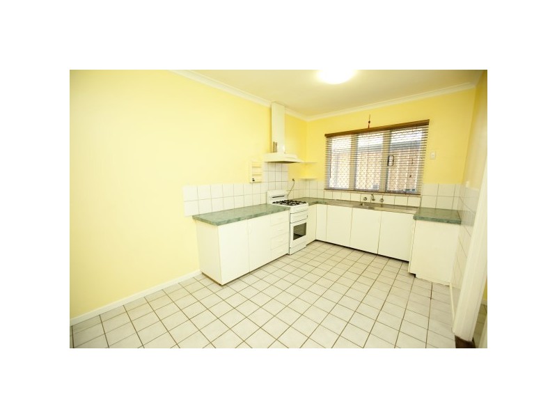 6 Crabbe Street, Rangeway WA 6530