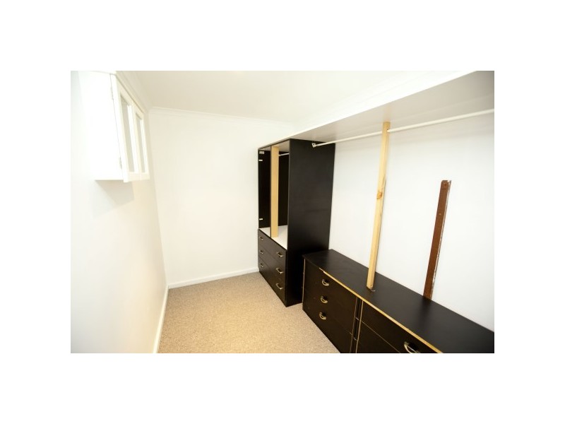 6 Crabbe Street, Rangeway WA 6530