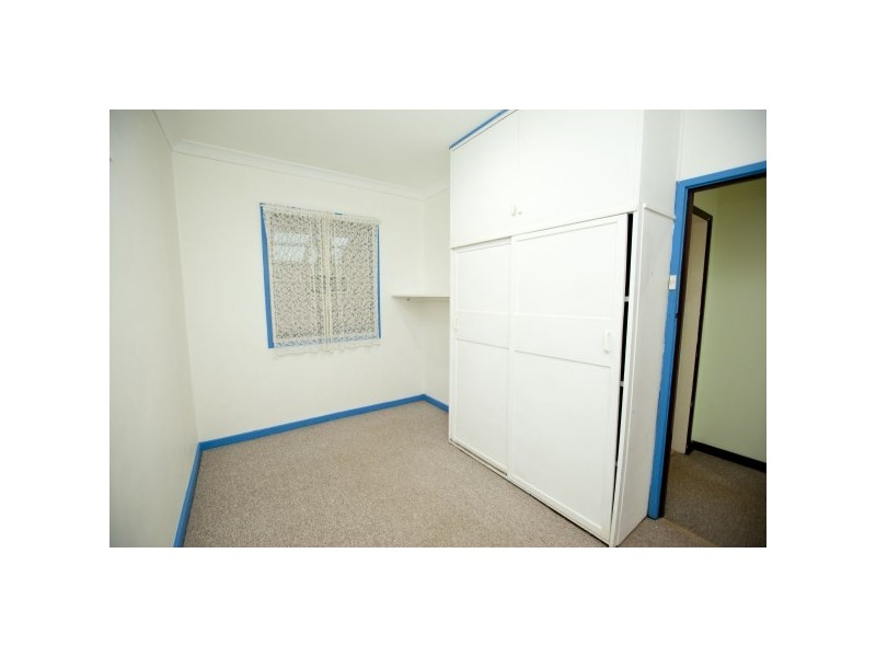 6 Crabbe Street, Rangeway WA 6530