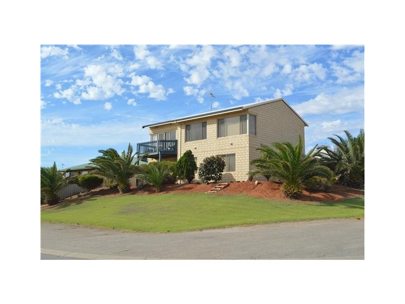 34 Oceanside Drive, Wandina WA 6530