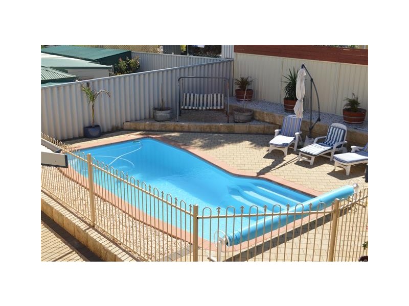 34 Oceanside Drive, Wandina WA 6530