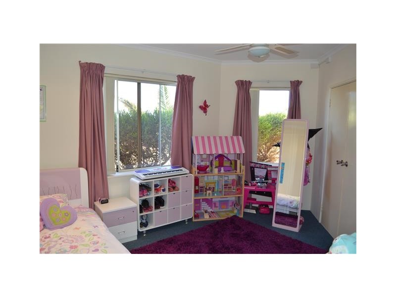 34 Oceanside Drive, Wandina WA 6530