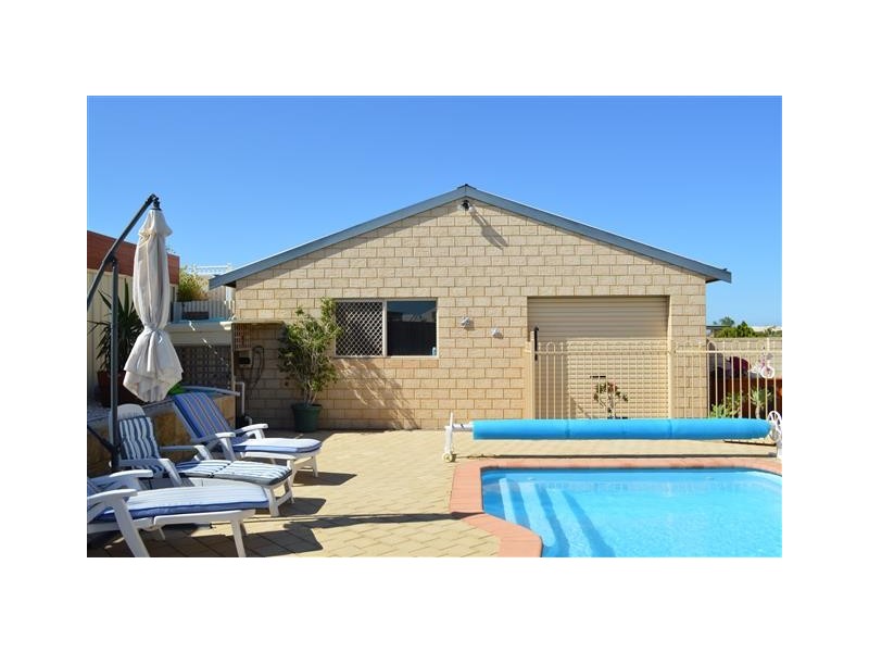 34 Oceanside Drive, Wandina WA 6530